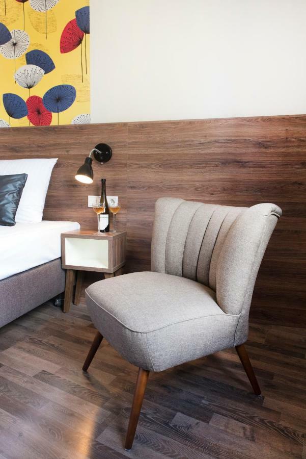 Koncept Hotel Zum Kostbaren Blut Koln Bagian luar foto