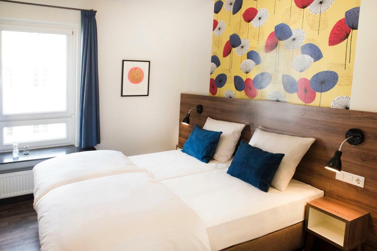 Koncept Hotel Zum Kostbaren Blut Koln Bagian luar foto