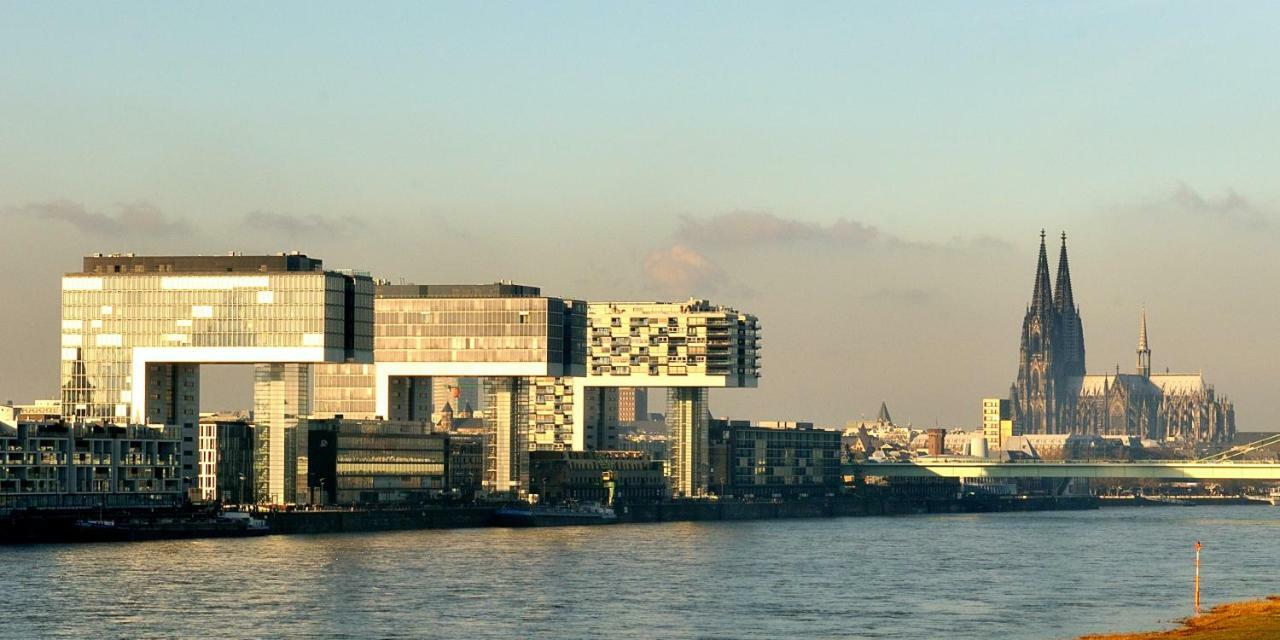 Koncept Hotel Zum Kostbaren Blut Koln Bagian luar foto