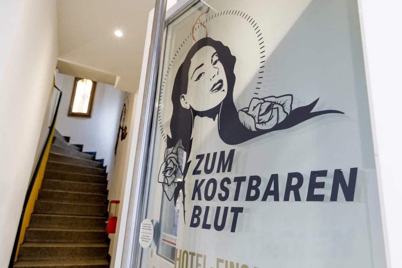 Koncept Hotel Zum Kostbaren Blut Koln Bagian luar foto